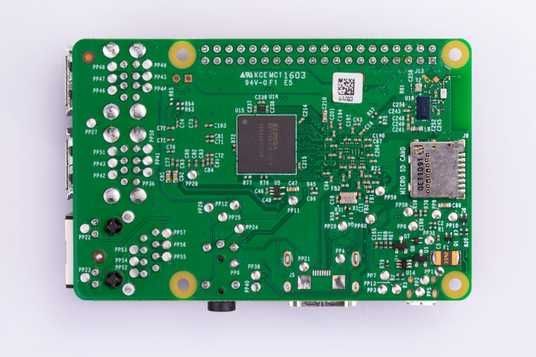 Купить Микрокомпьютер Raspberry Pi 3 Model B с бесплатной