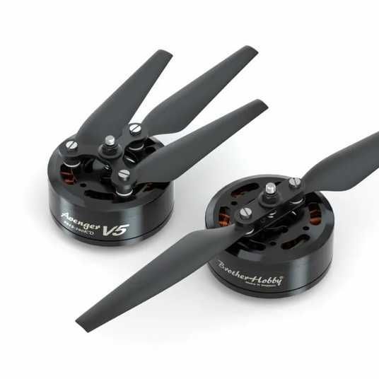 BrotherHobby Avenger 6212 V5 260KV Motor(CW/CCW) - пропеллеры в
