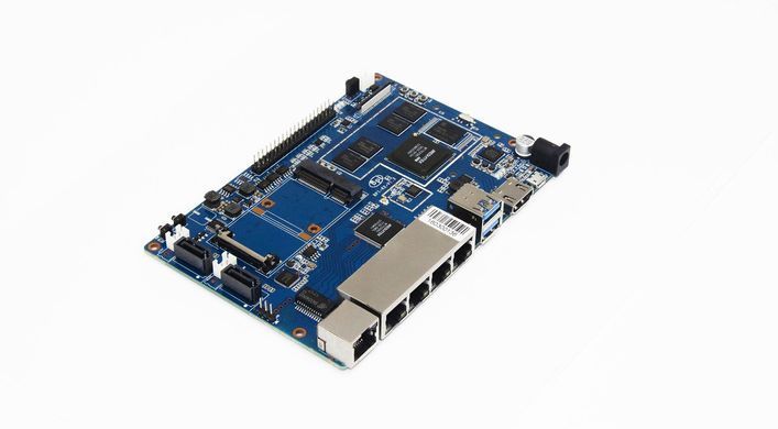 Мікрокомп'ютер Banana Pi R2